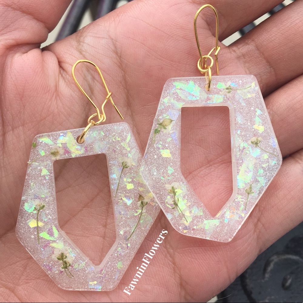 Pressed White Flower Resin Earrings